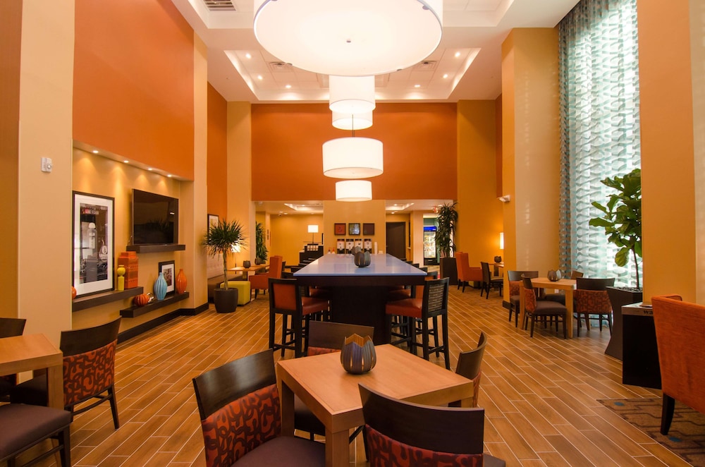 Hampton Inn And Suites Huntsville 32/40