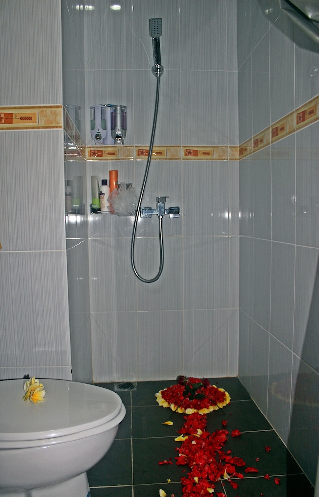 MANGGAR INDONESIA HOTEL & RESIDENCE 43/43