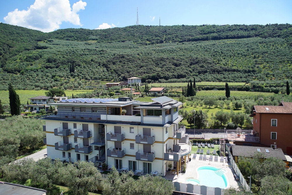 Ecohotel Primavera 39/72