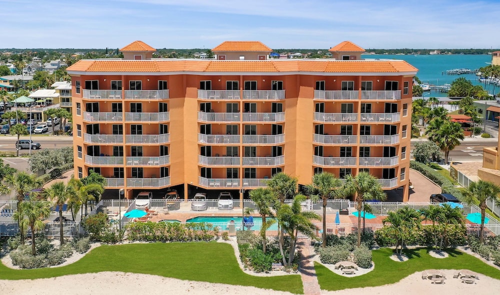 Surf Beach Resort 4/50