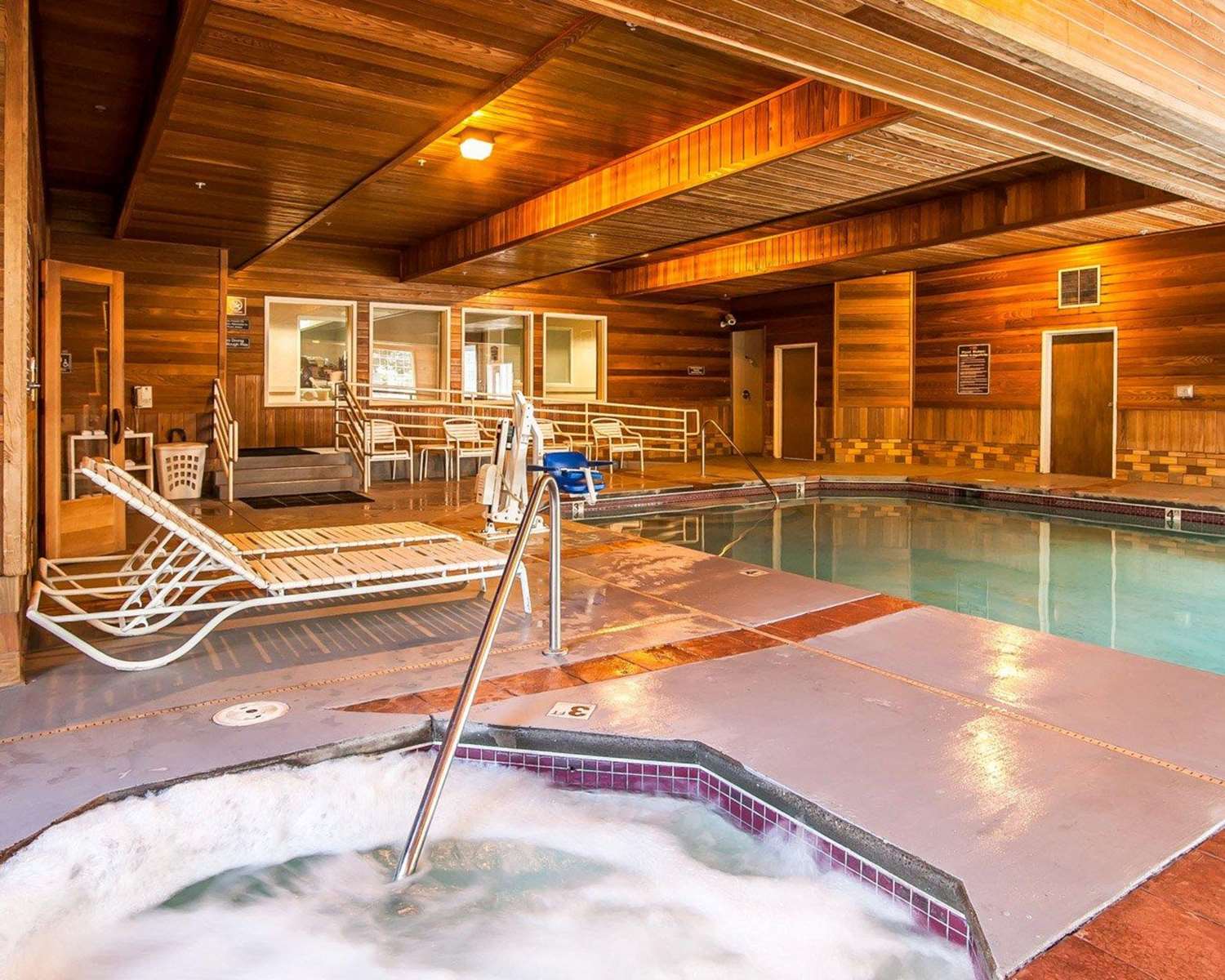 swimming pool spa