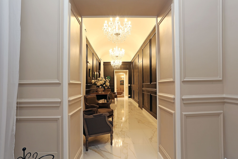 Spagna Art & Suites 50/58