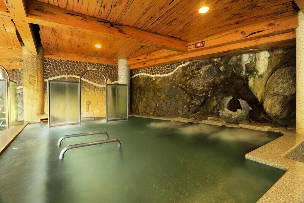 Full Moon Spa 35/59