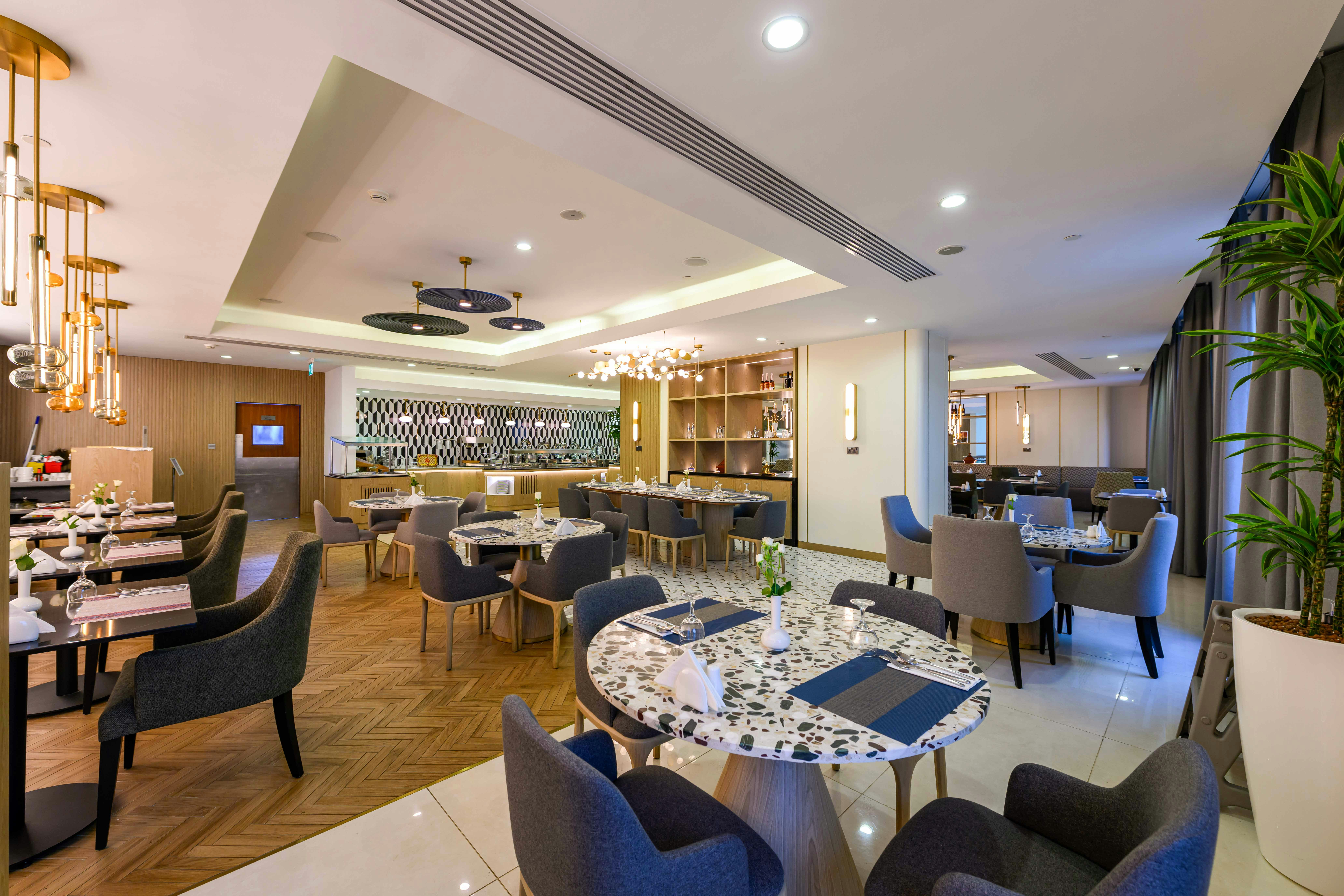 فندق الاندلس مول(DoubleTree by Hilton Jeddah Al Andalus Mall) 33/44
