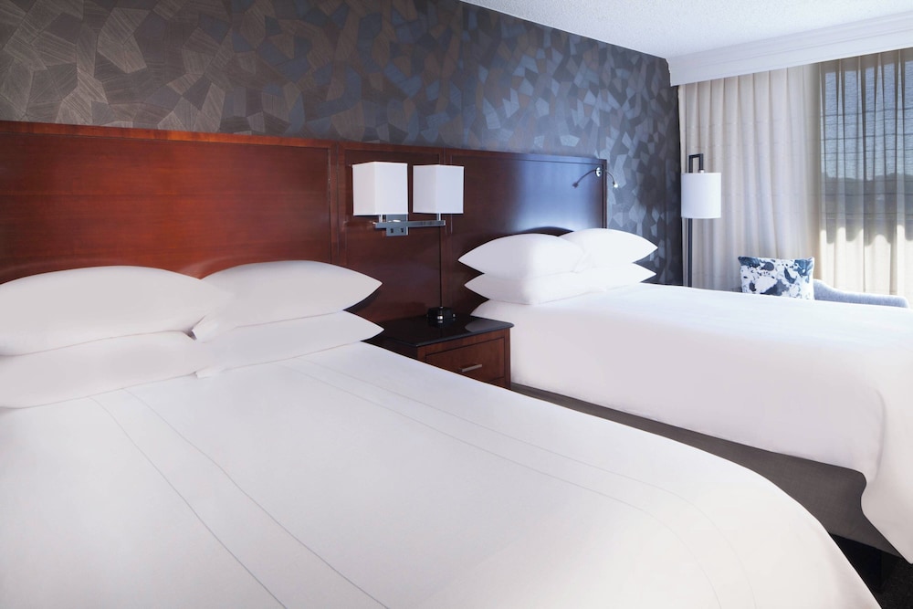 Pure, 2 Double Beds
