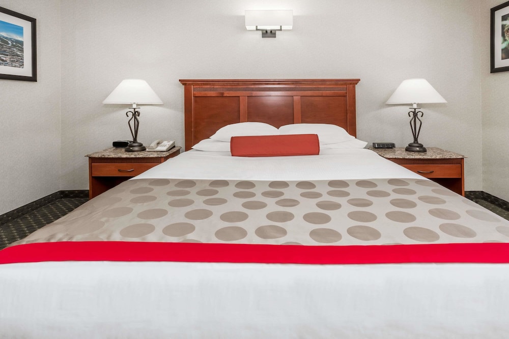 Ramada by Wyndham Frisco 8/32