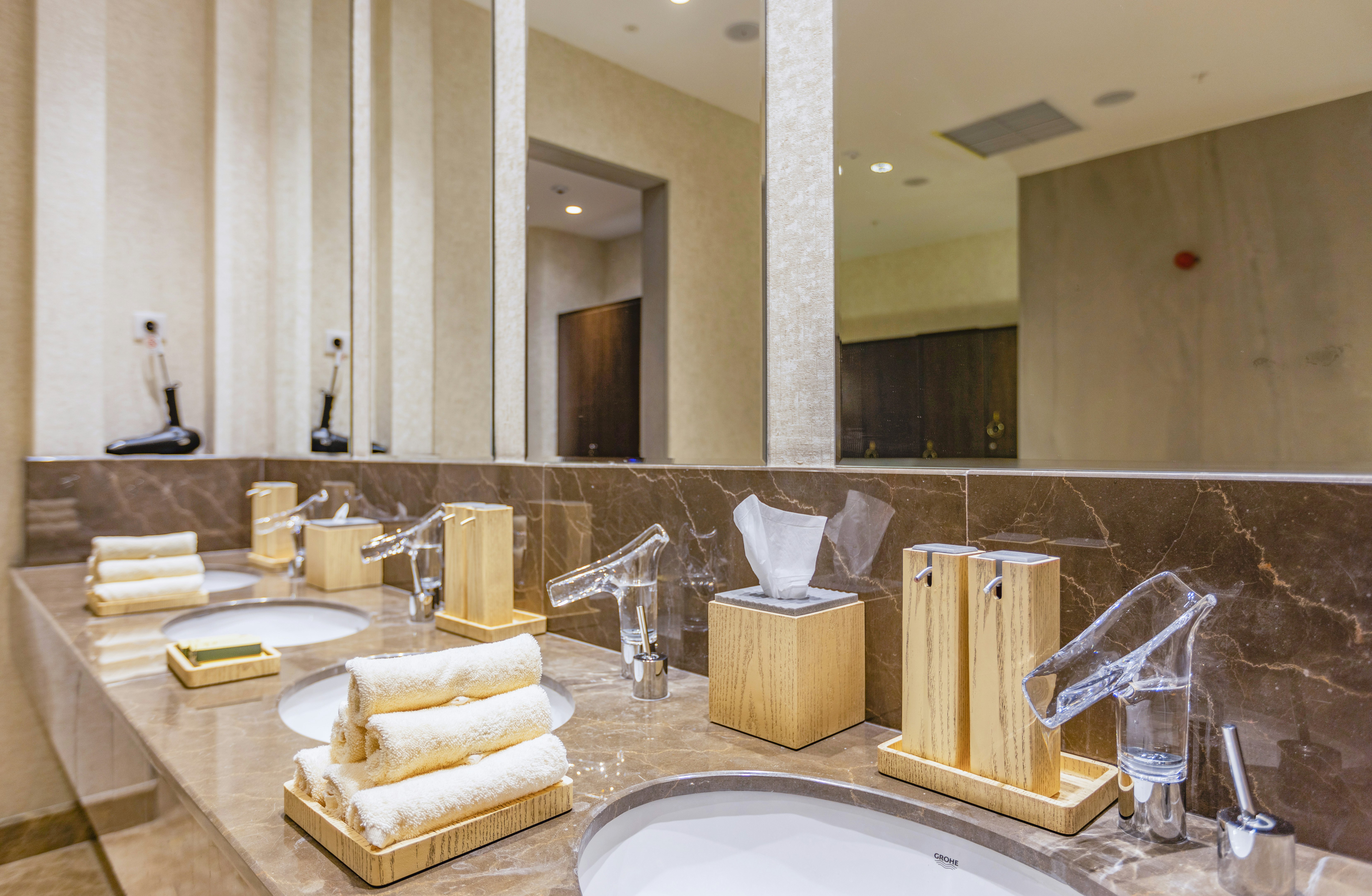 Hilton Samarkand Regency 43/44
