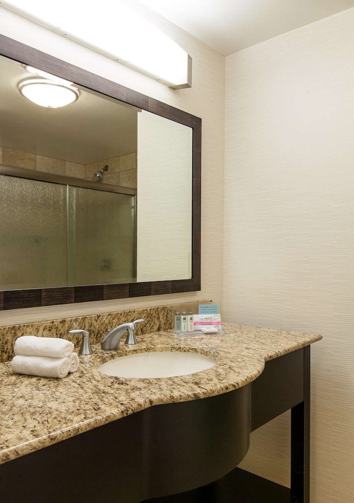Hampton Inn Suites Phoenix Chandler Fashion Center Az 12/36