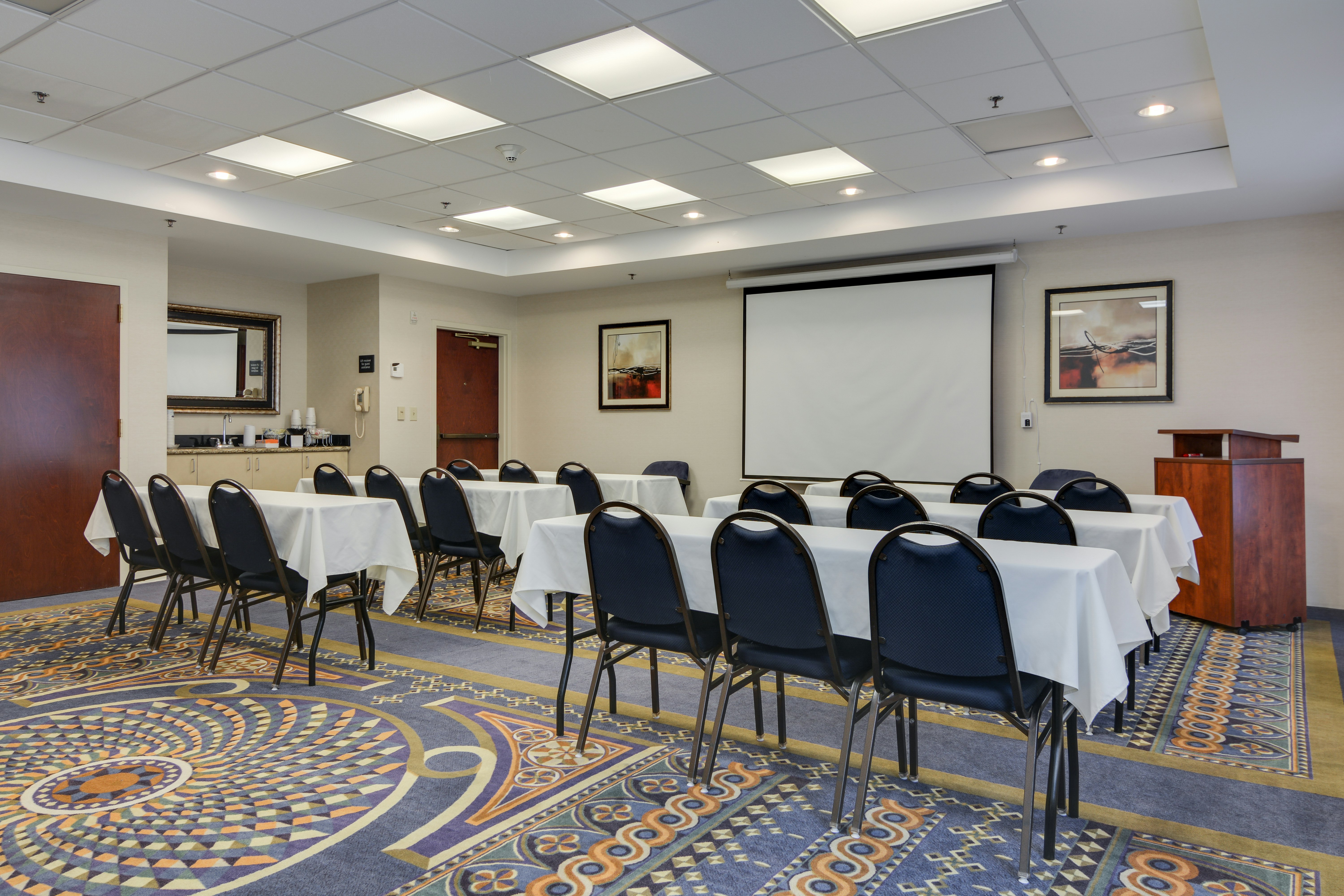 Hampton Inn Atlanta-Fairburn 67/74
