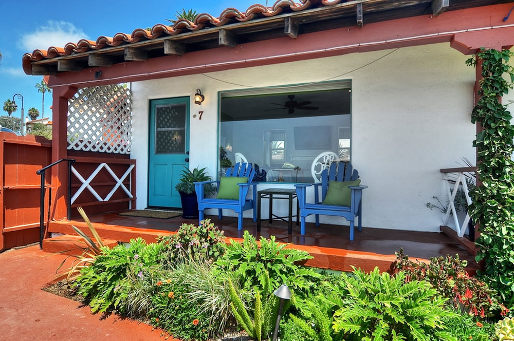 Beachcomber Inn 7/50
