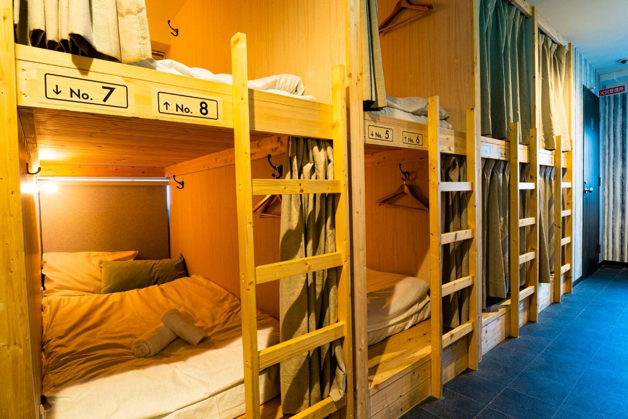 Mixed Dorm, 2 People