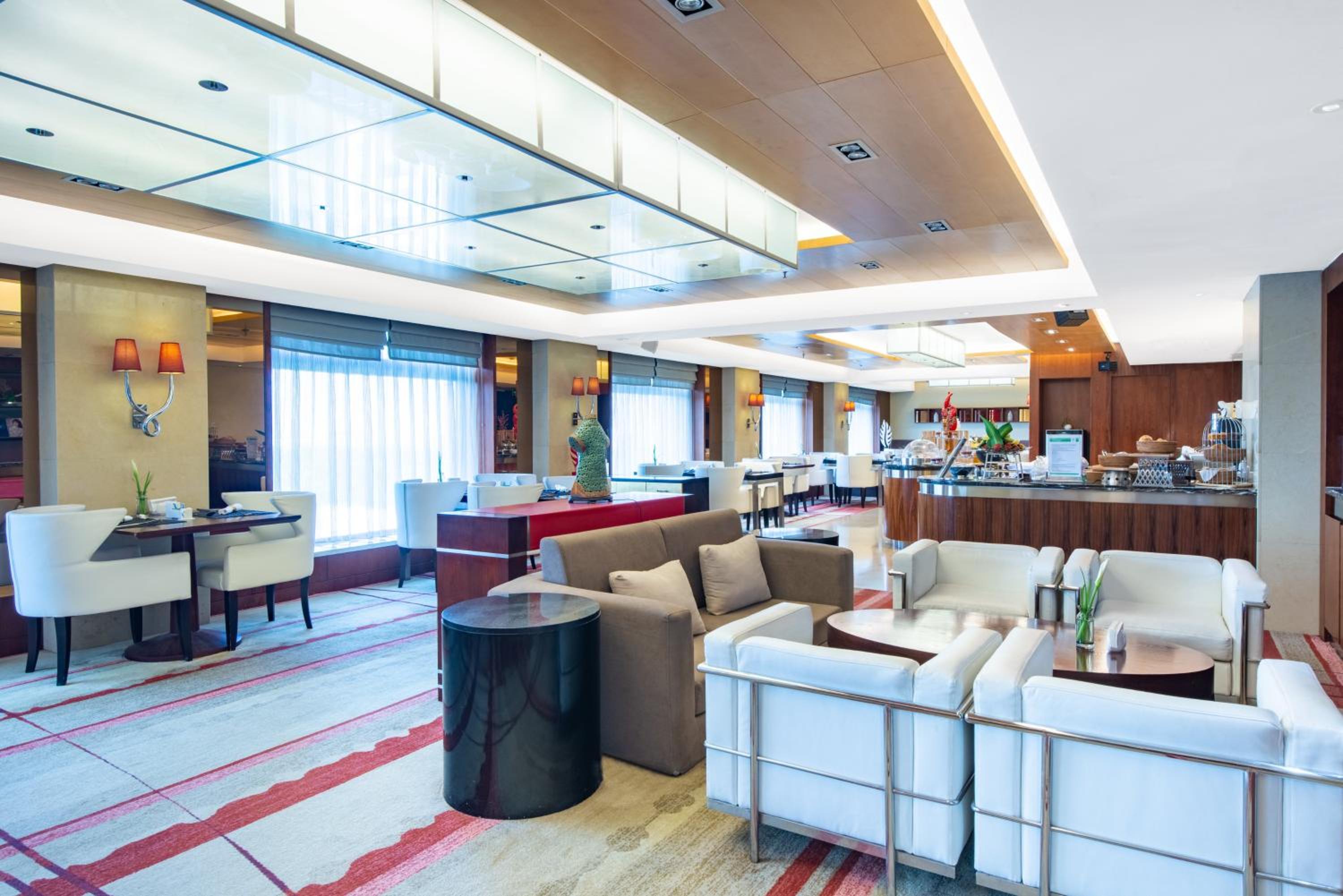 Holiday Inn Qingdao Parkview 25/49