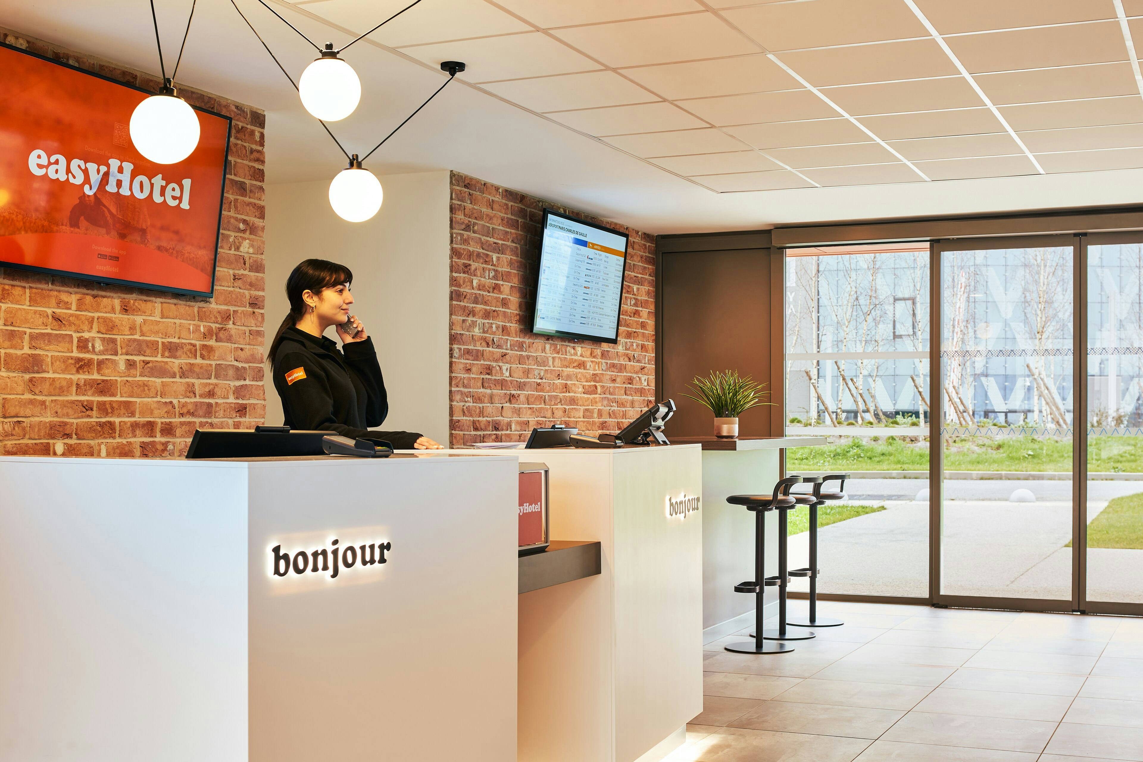 Lobby at easyHotel Paris Charles de Gaulle Villepinte, TREMBLAY-EN-FRANCE