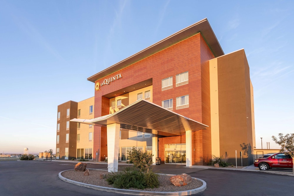 La Quinta Inn and Suites by Wyndham Holbrook Petrified Forest 34/39