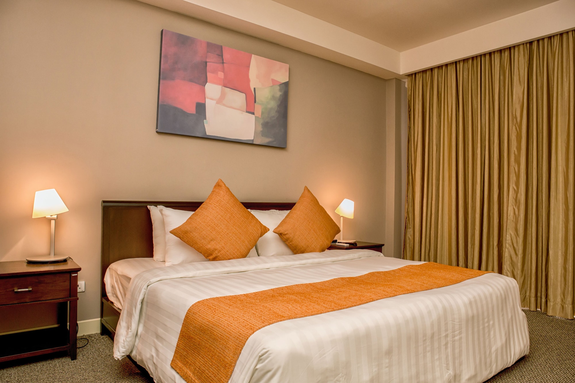3 Bedrooms, Condo, 1 Single and 2 Double Beds