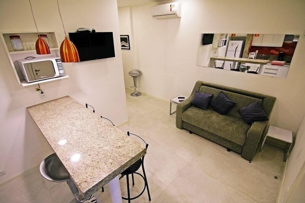Rio Spot Apartments U033 9/18