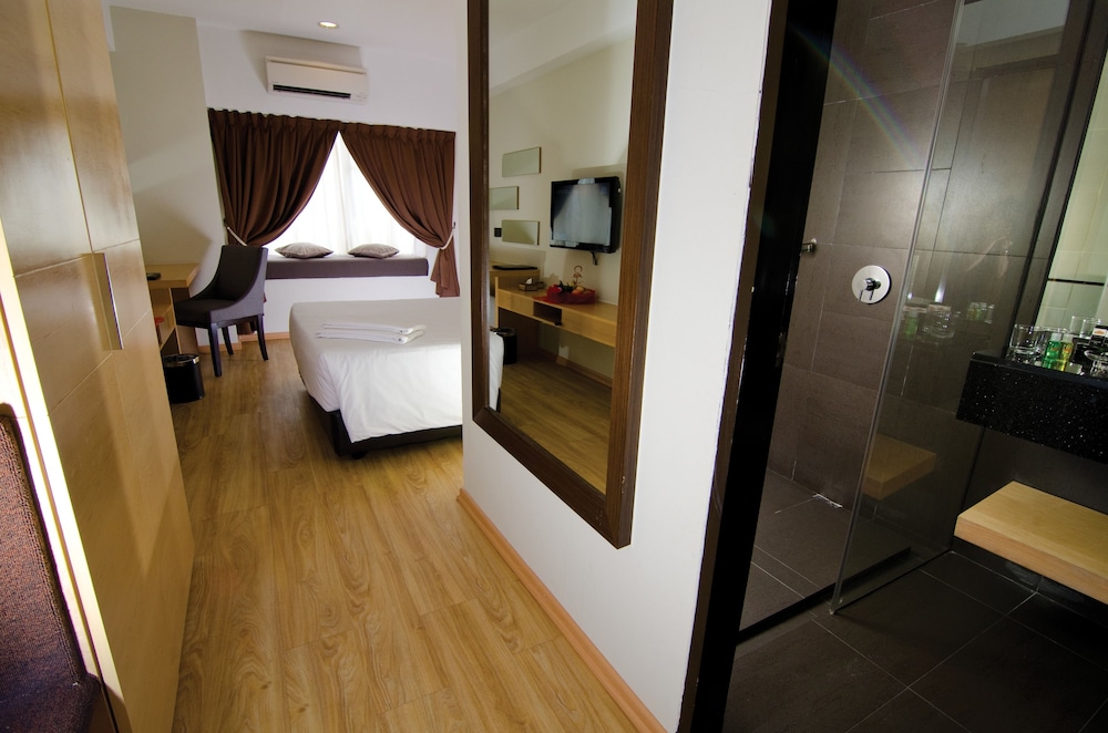C Haya Hotel 14/44