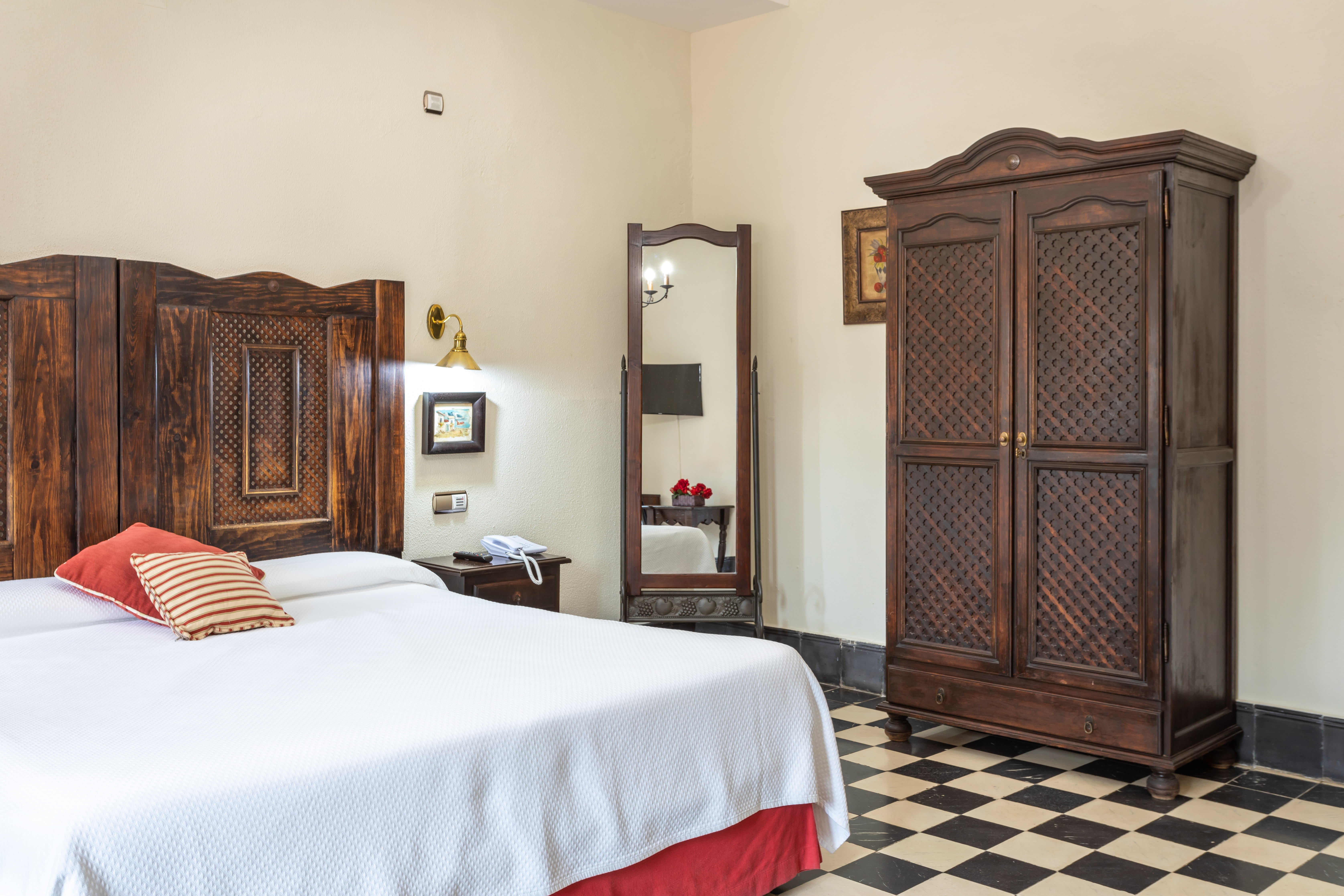 غرفة بريميوم بسرير مزدوج، Sao Joao de Deus by RIDAN Hotels 2/3