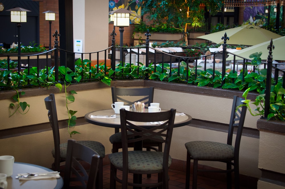 The Glenmore Inn & Convention Centre 47/60
