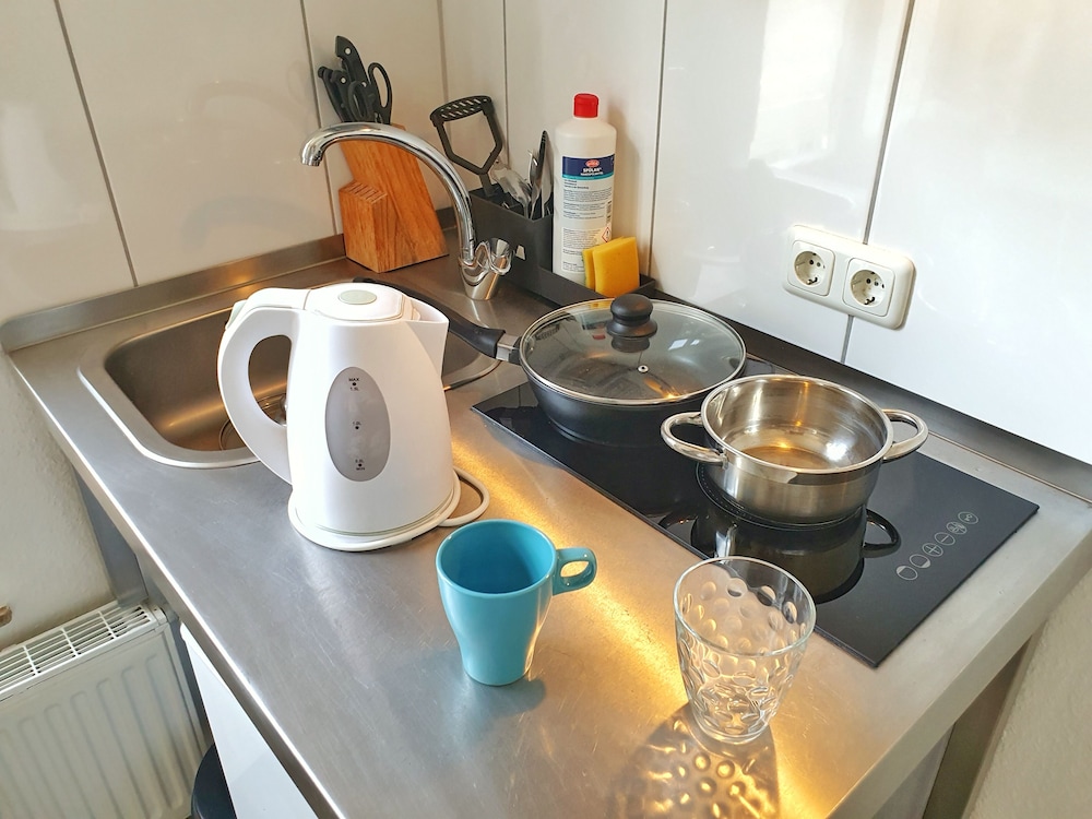 B & L Hostel 19/50