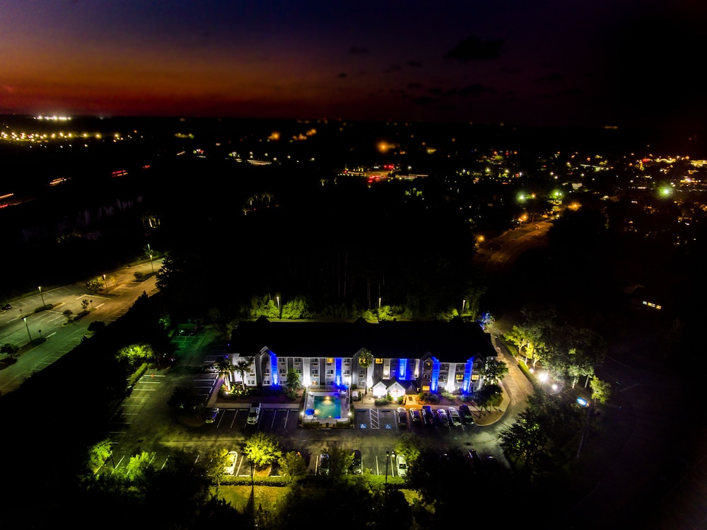 Microtel Inn & Suites by Wyndham Palm Coast I-95 27/29