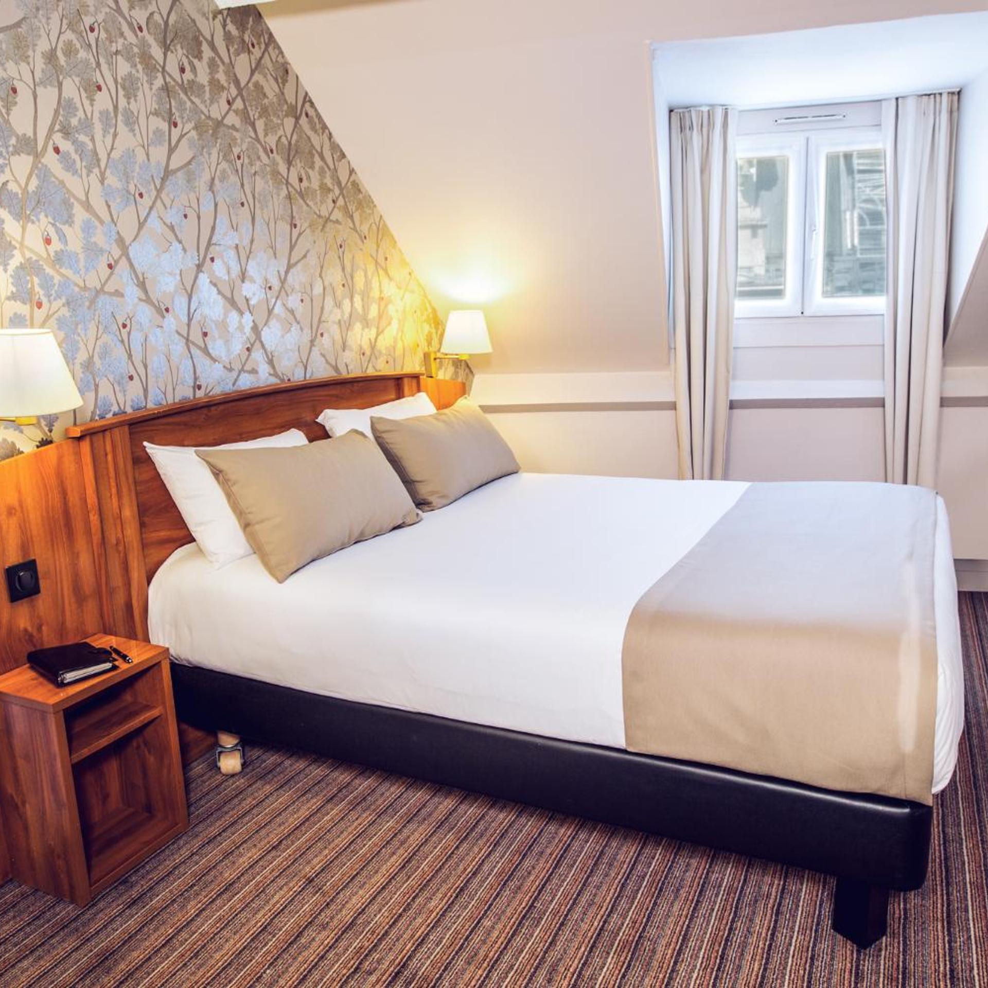 Room, Double Bed