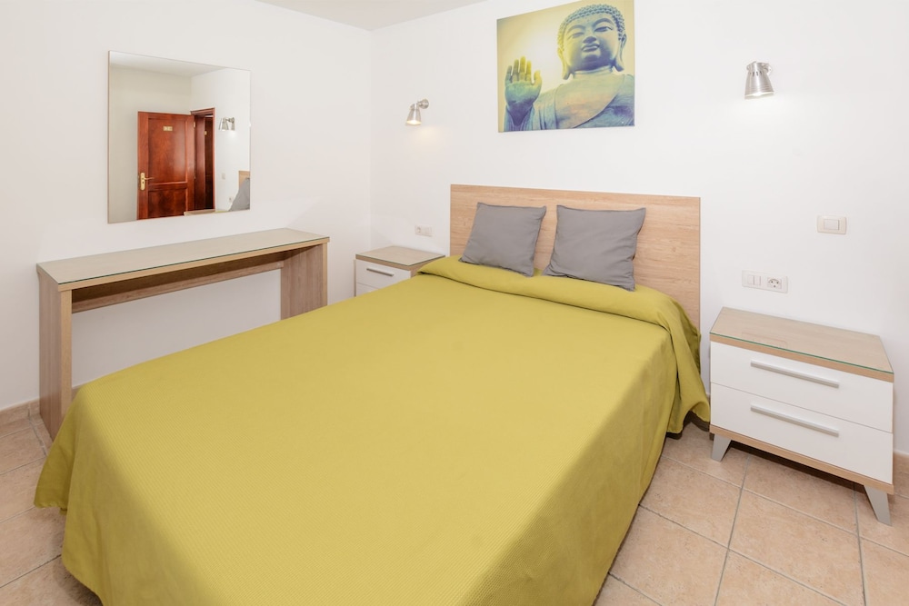 ROOM, DOUBLE OR TWIN BED, PRIVATE BATHROOM