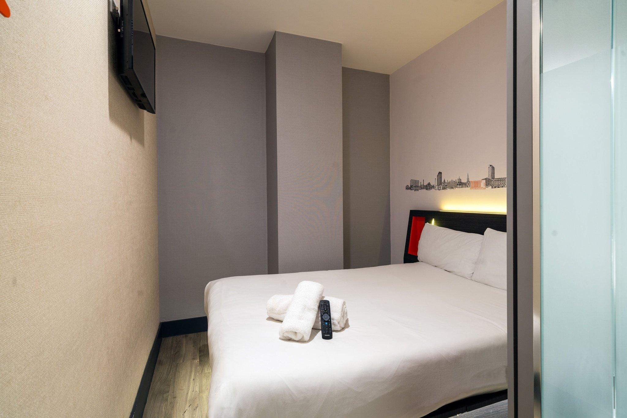 Room at easyHotel Oxford, OXFORD