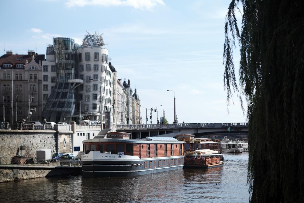 Boat Hotel Matylda 57/61