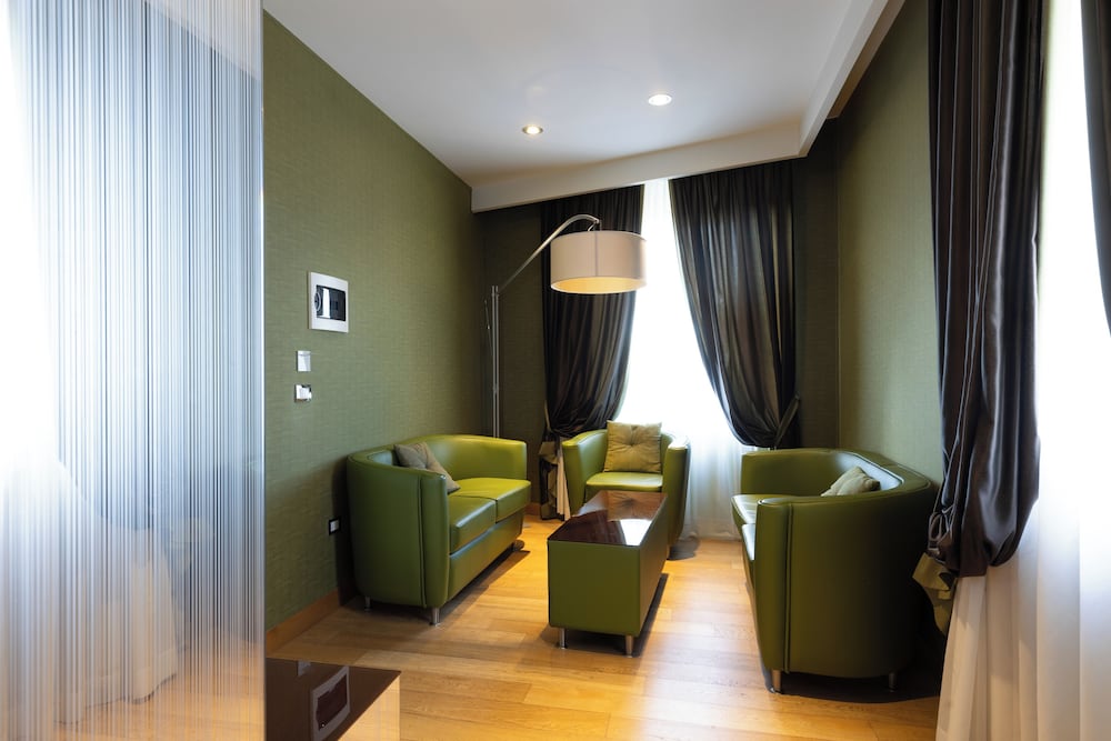 Hotel Royal Caserta 35/50