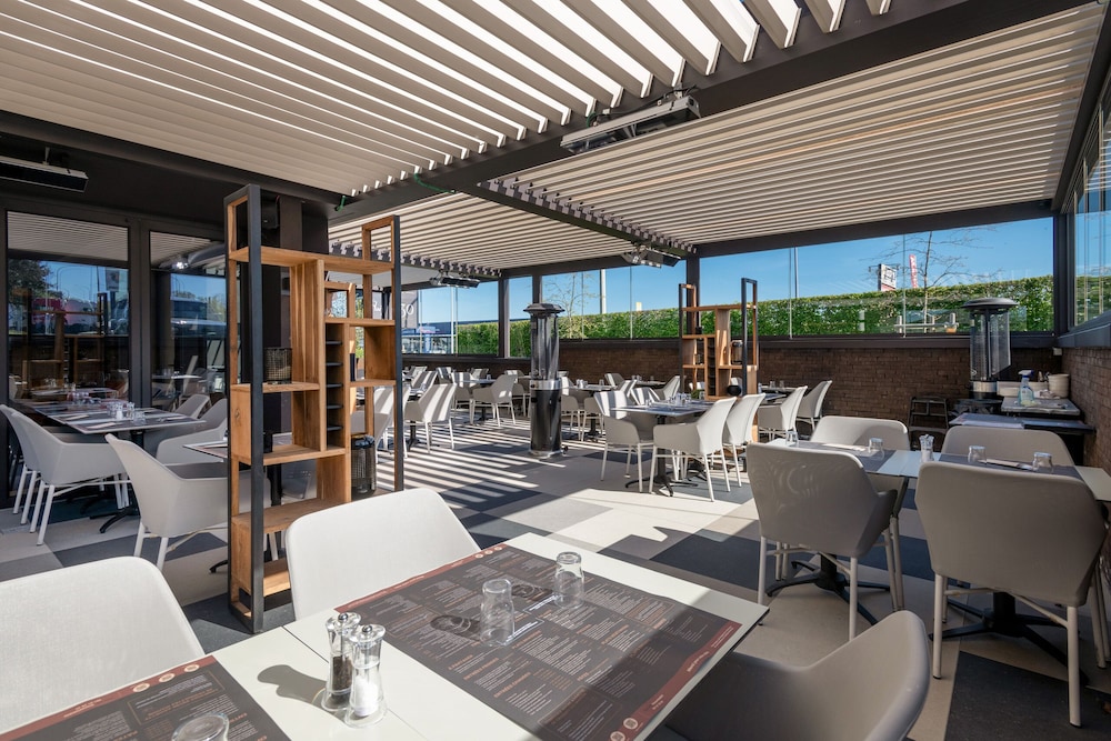 Hotel Le 830 40/49