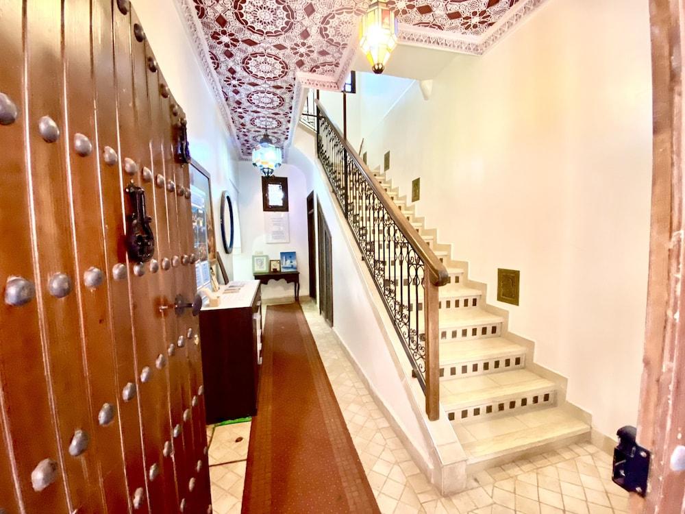 Riad Nouhal 36/38