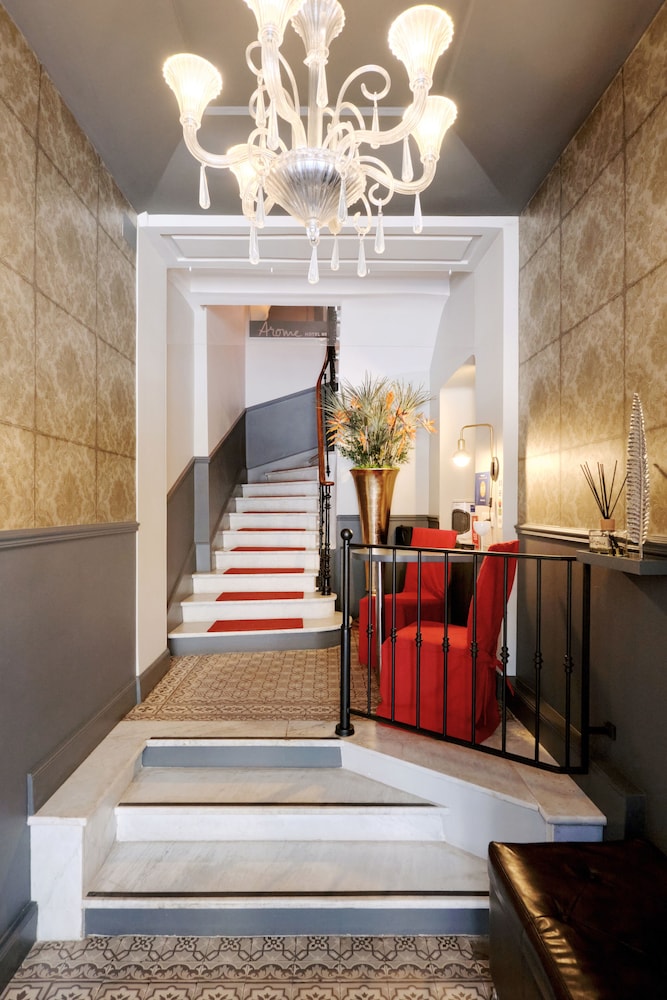 Arome Hôtel 4/72