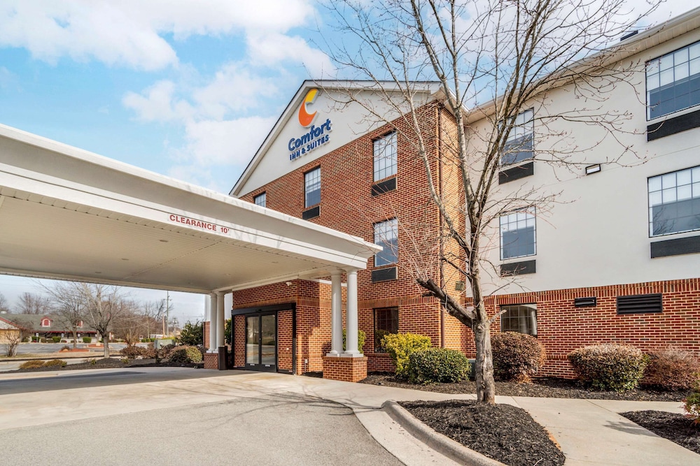 Comfort Inn & Suites Lexington South 42/46