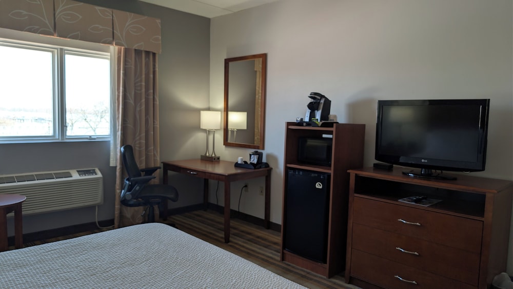 Holiday Inn Express Philadelphia Airport 44/50