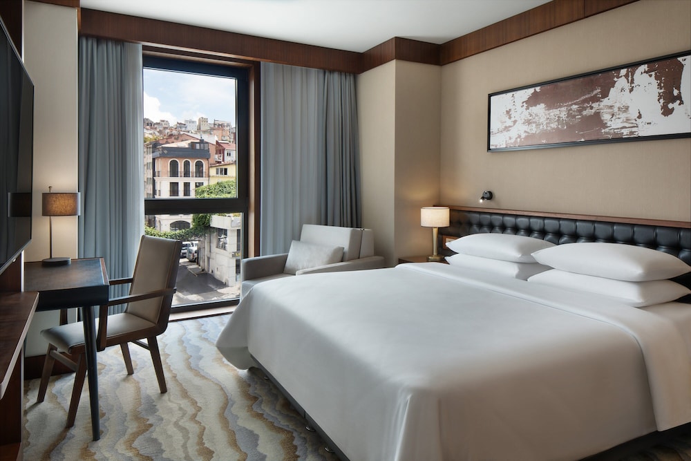 Sheraton Istanbul City Center 12/65