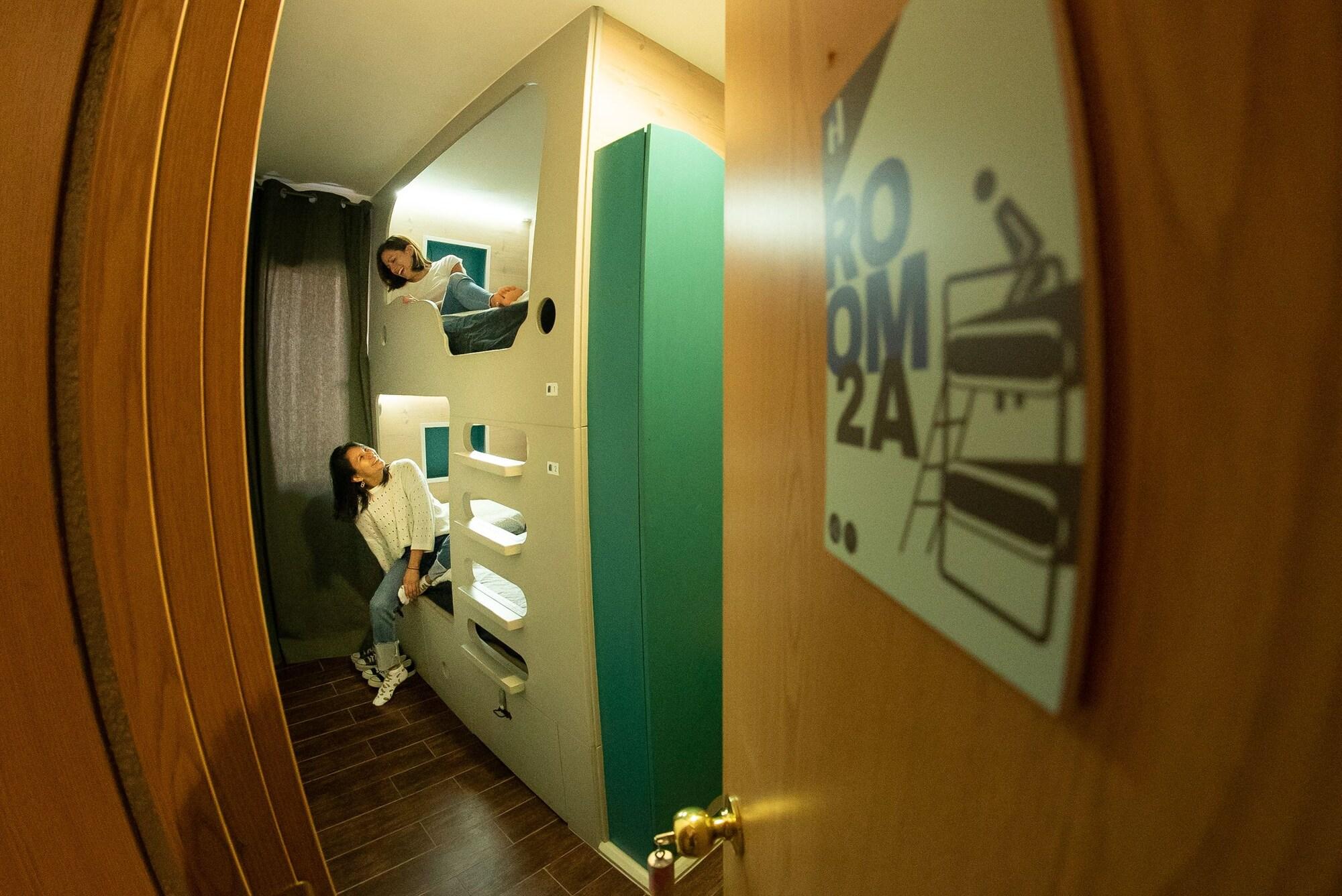 Hostel One Paralelo 33/33