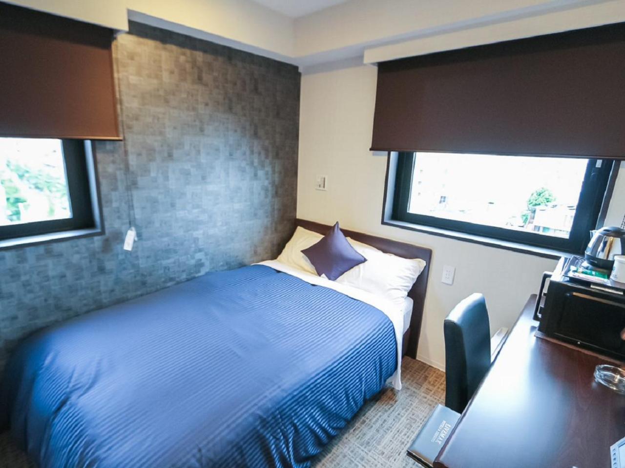 Semi Room, Semi Double Bed