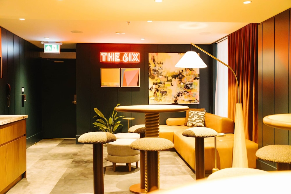 Union Hotel Toronto 42/58