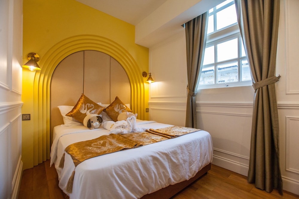 White Mansion Hotel 18/50