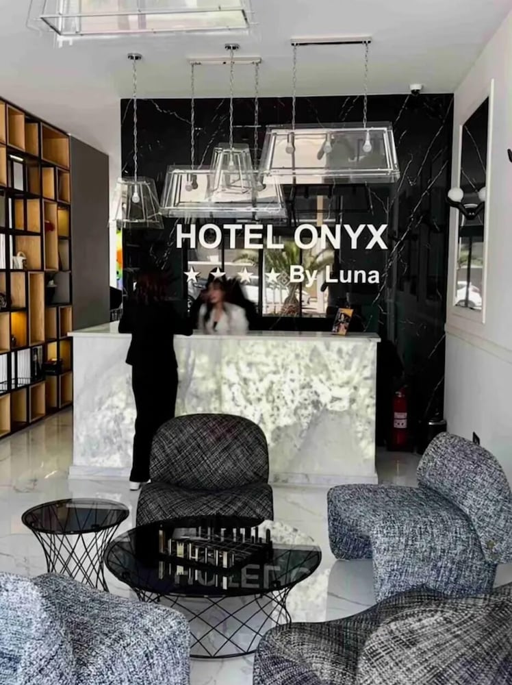Hotel Onyx By Luna 50/61