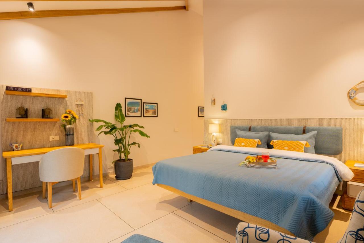 ELIVAAS Amado Villa Shai 4 BHK with Pvt Pool,Gazebo and Ent Lounge 31/60
