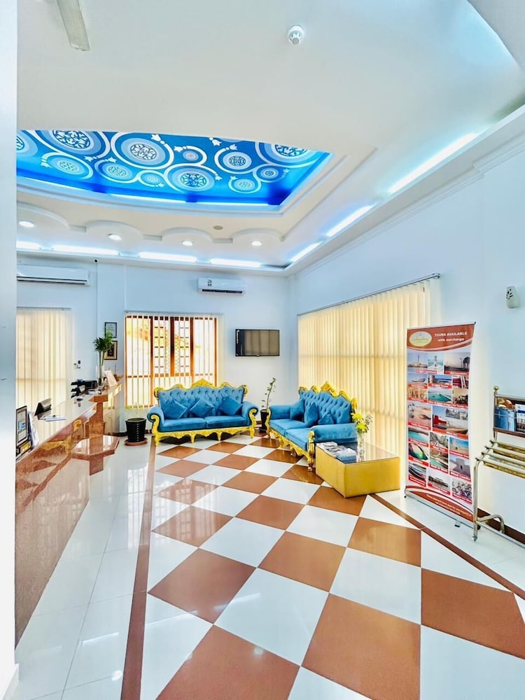 Al Ayjah Plaza Hotel 11/48