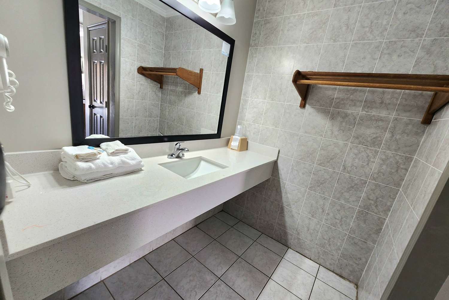 Days Inn by Wyndham Slidell 23/23