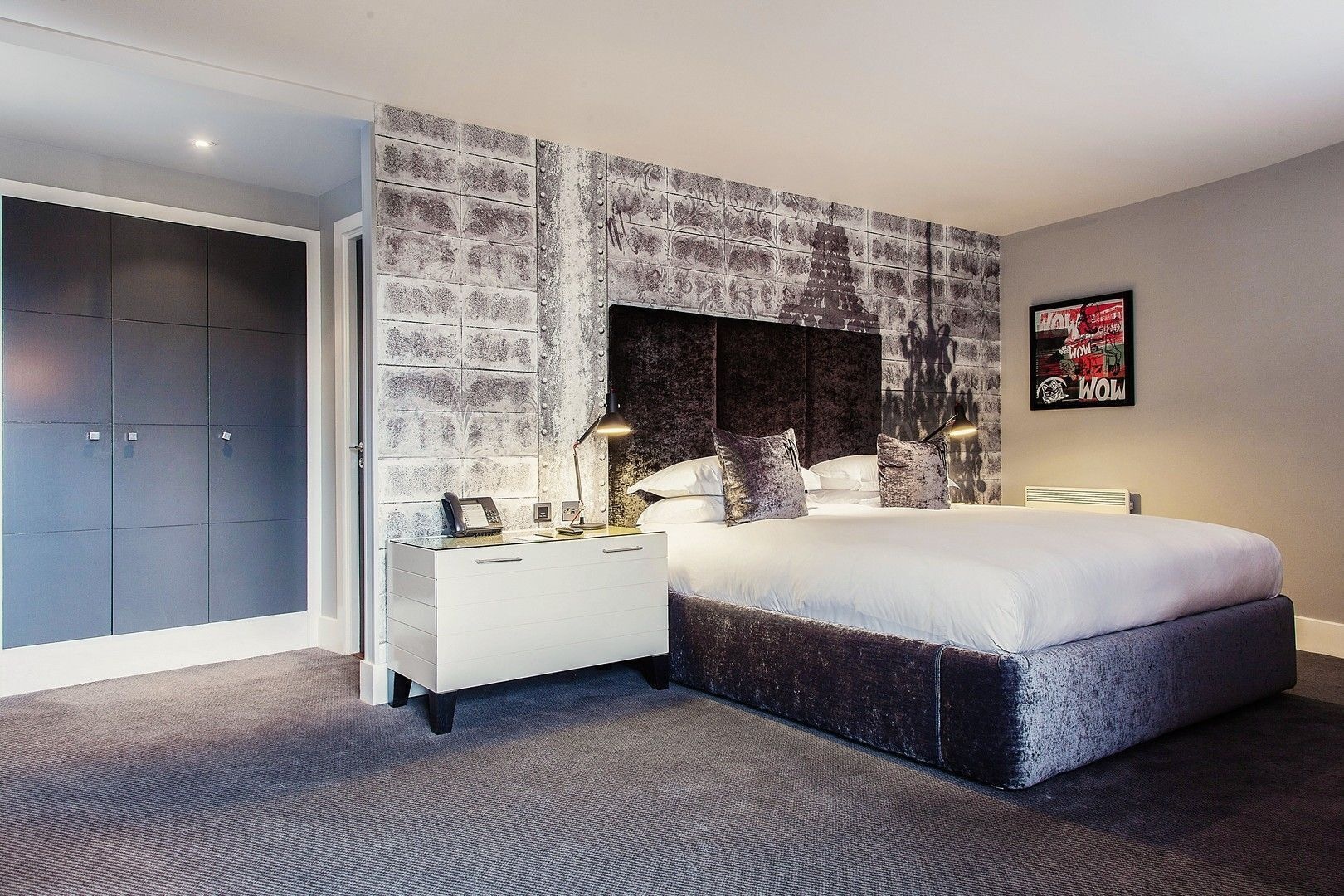 CLUB, DELUXE, DOUBLE BED