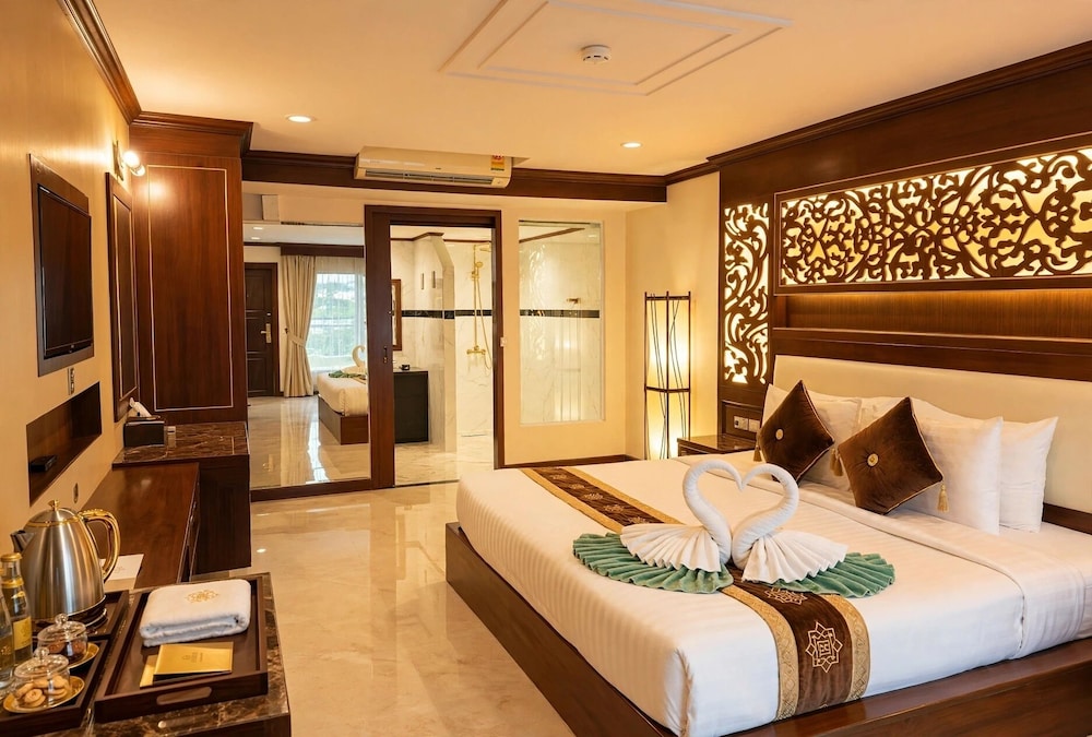 Chivatara Resort And Bangtao Beach Resort Phuket 19/66