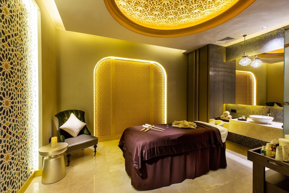Ezdan Palace Hotel 28/59