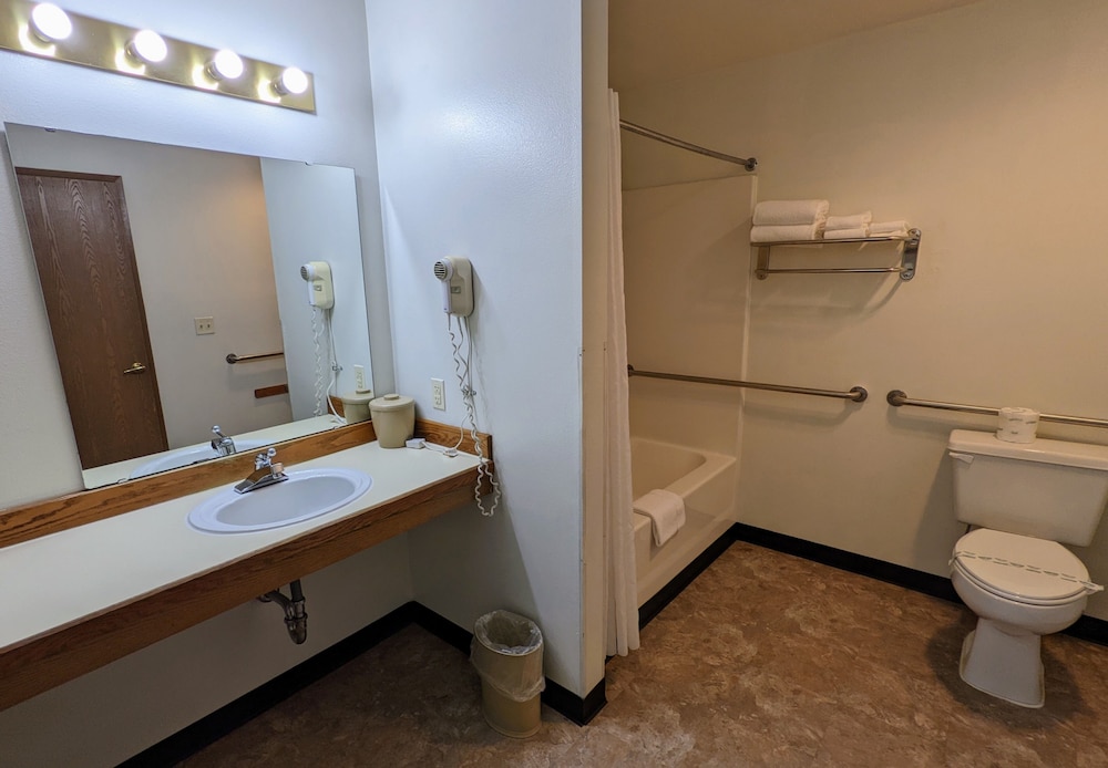 Fairground Inn Monroe WA 45/50