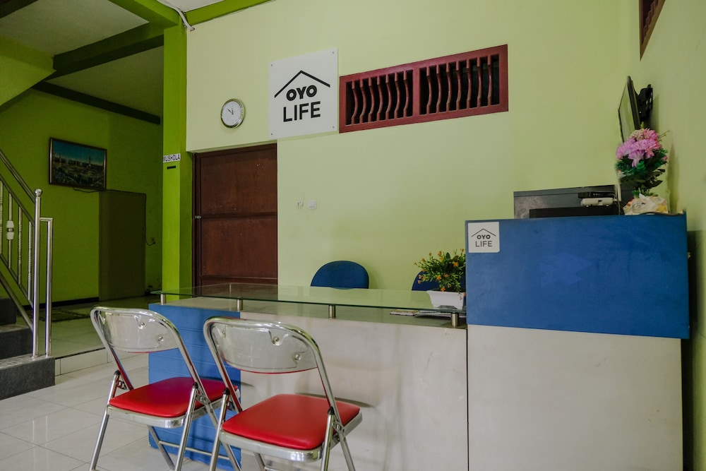 Oyo 2508 Alba Suites Homestay 6/16