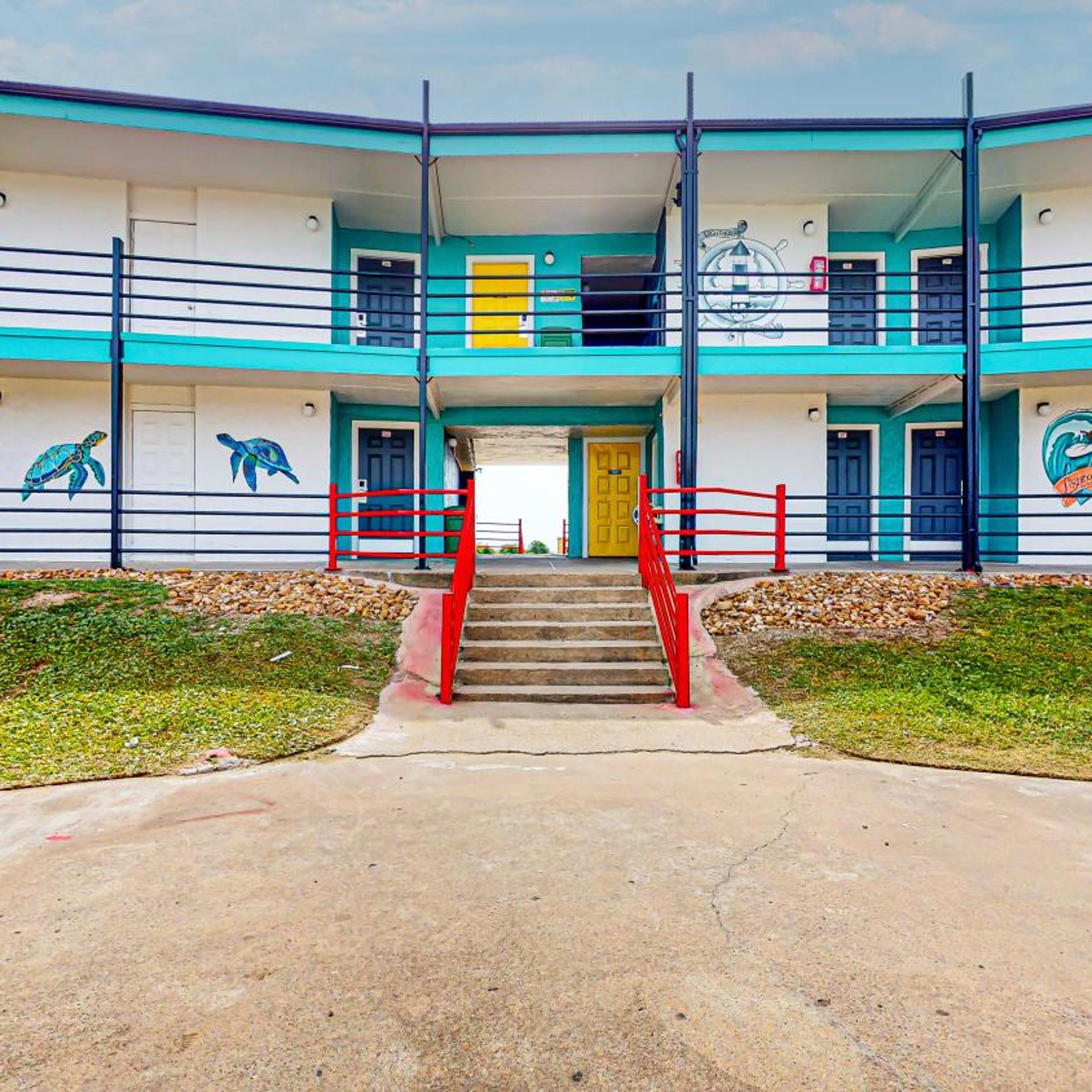 Crystal Palace Resort 36/48